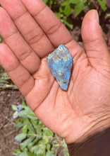 Load image into Gallery viewer, Labradorite Raw
